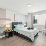 Stay At Luna On 800 Callowhill