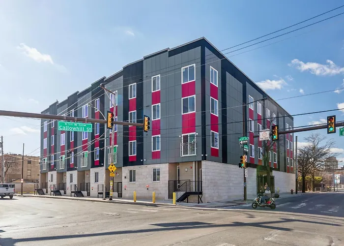 Stay At Luna On 800 Callowhill